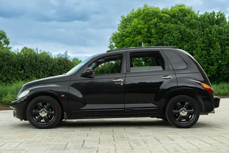 PT CRUISER 4