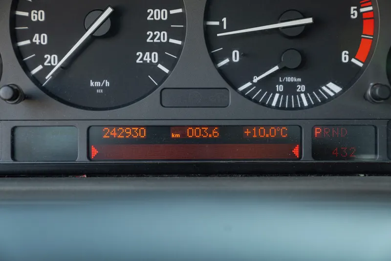 BMW 725 TDS 52