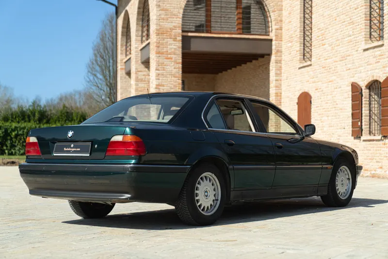 BMW 725 TDS 7