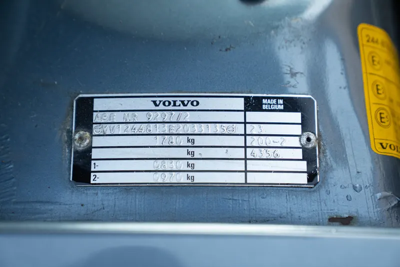 Volvo 244 GL 2.3L 61