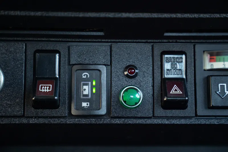 Volvo 244 GL 2.3L 41