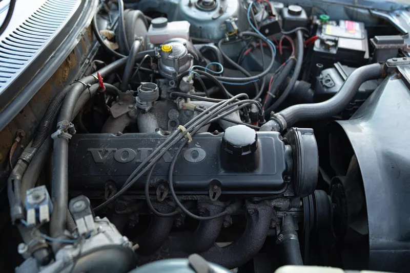 Volvo 244 GL 2.3L 60