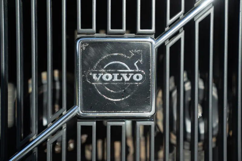 Volvo 244 GL 2.3L 14