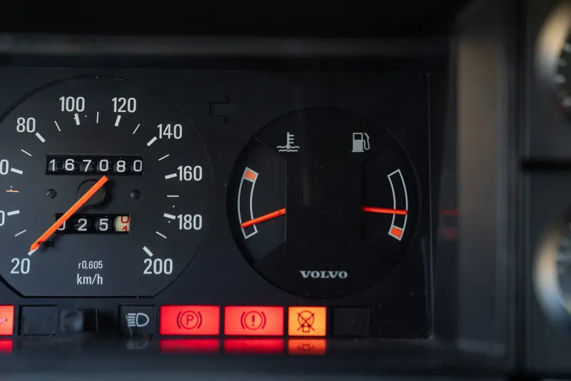 Volvo 244 GL 2.3L 49