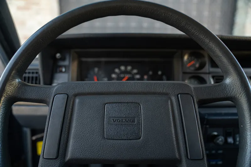 Volvo 244 GL 2.3L 36