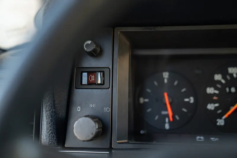 Volvo 244 GL 2.3L 48