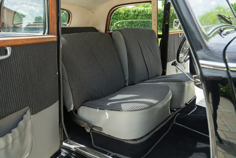 Mercedes-Benz 170 S 33
