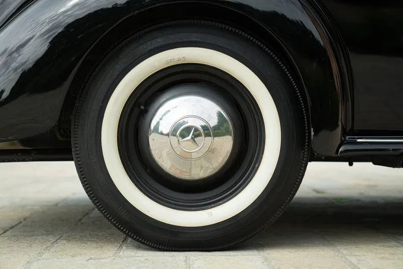 Mercedes-Benz 170 S 16