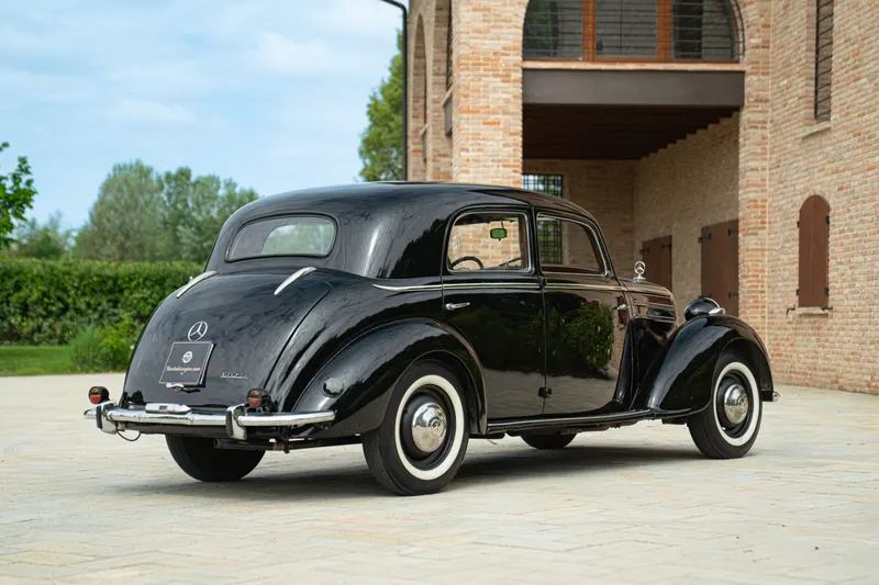 Mercedes-Benz 170 S 9