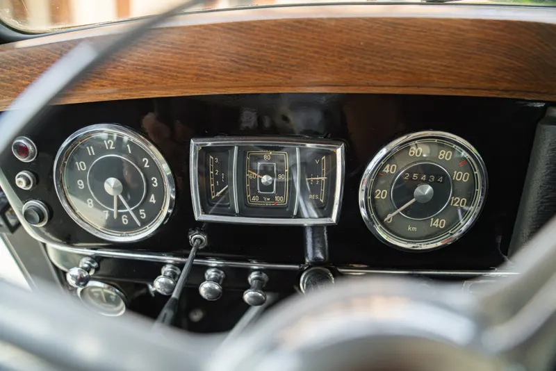 Mercedes-Benz 170 S 54