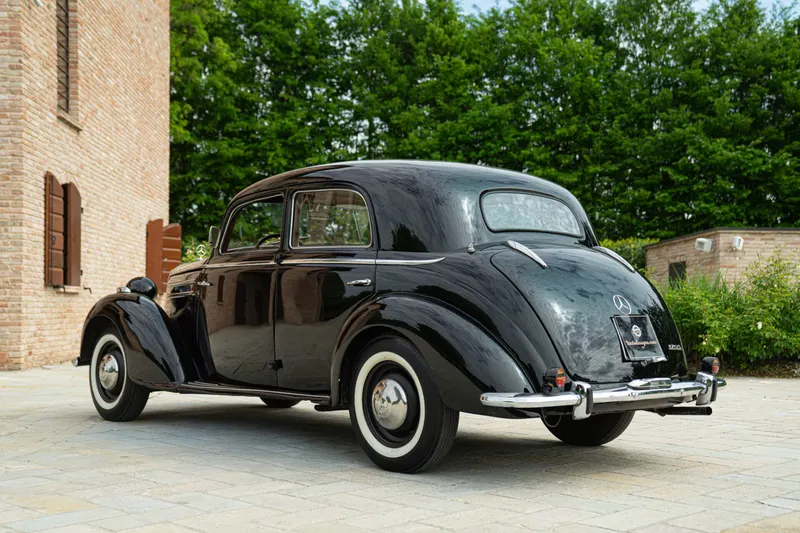 Mercedes-Benz 170 S 8