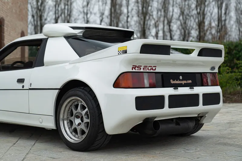 Ford RS 200 17