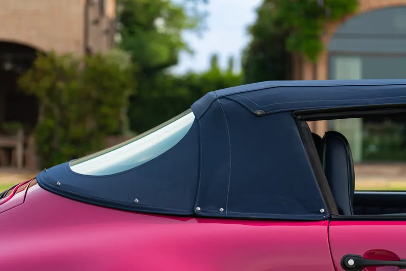 Porsche 964 (911) CARRERA 2 CABRIOLET “RUBYSTONE RED” 38