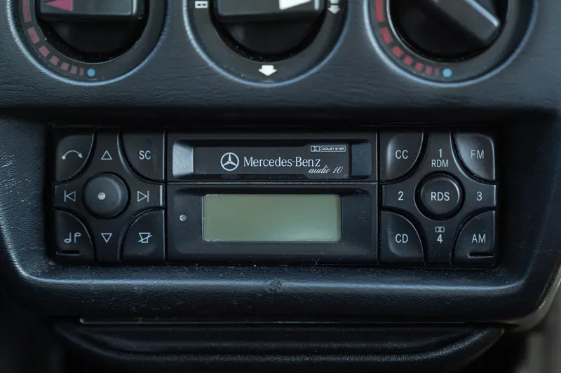 Mercedes-Benz 190 E 35
