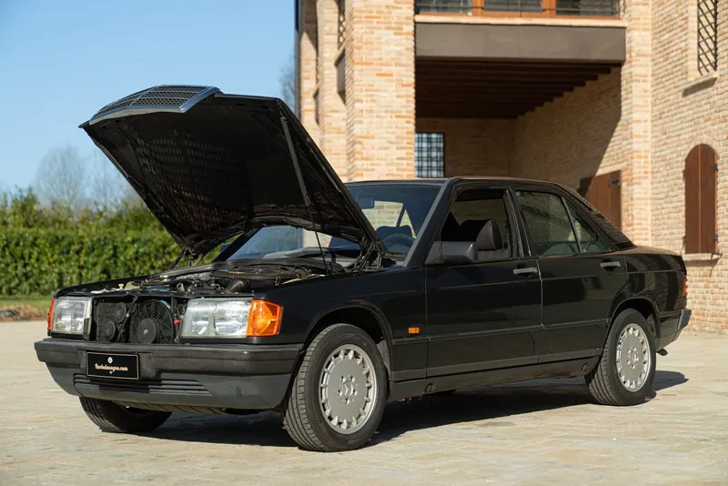 Mercedes-Benz 190 E 65