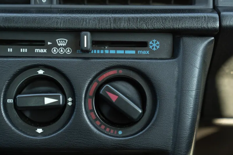 Mercedes-Benz 190 E 34
