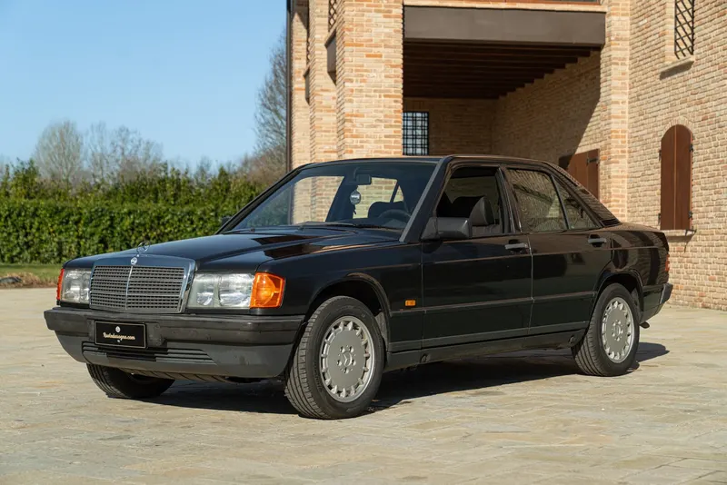 Mercedes-Benz 190 E 66