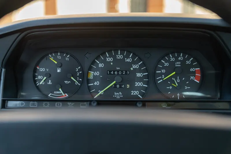 Mercedes-Benz 190 E 52