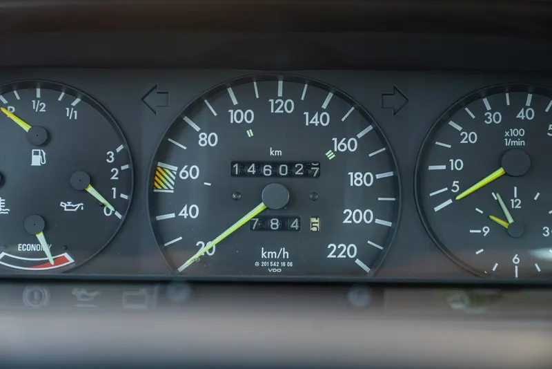 Mercedes-Benz 190 E 53