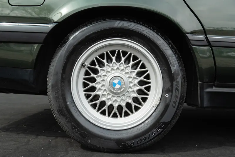 BMW 750 il 8