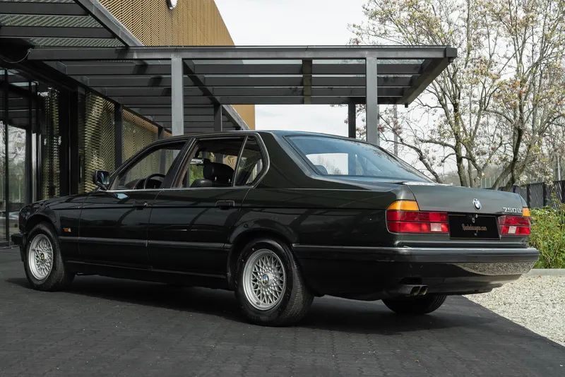 BMW 750 il 6