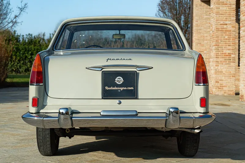 Lancia Flaminia Coupé Pininfarina 8