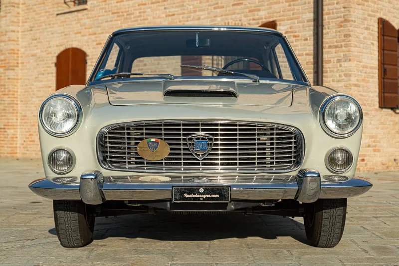 Lancia Flaminia Coupé Pininfarina 3