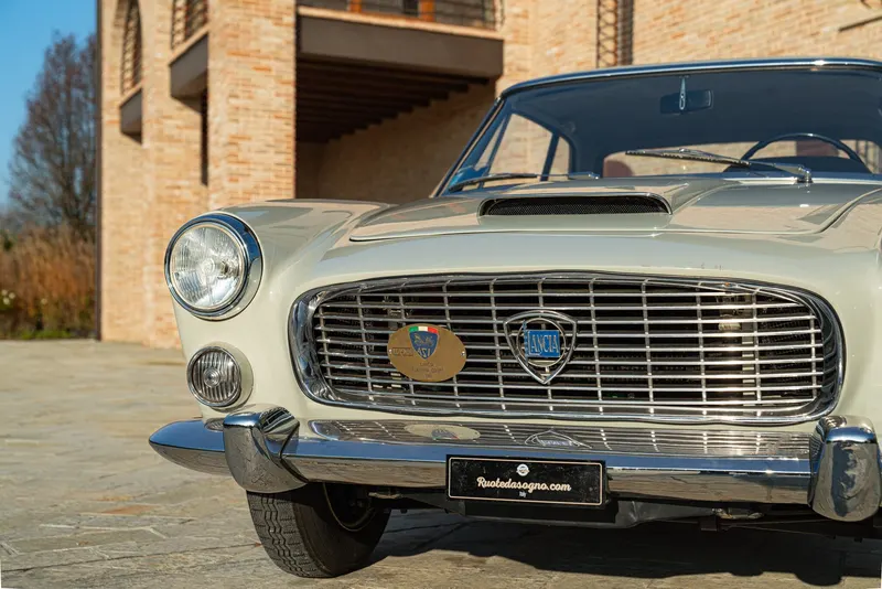 Lancia Flaminia Coupé Pininfarina 34