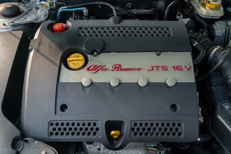 Alfa Romeo GTV 2.0 JTS 16V 54