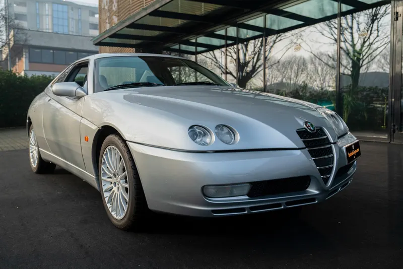Alfa Romeo GTV 2.0 JTS 16V 9