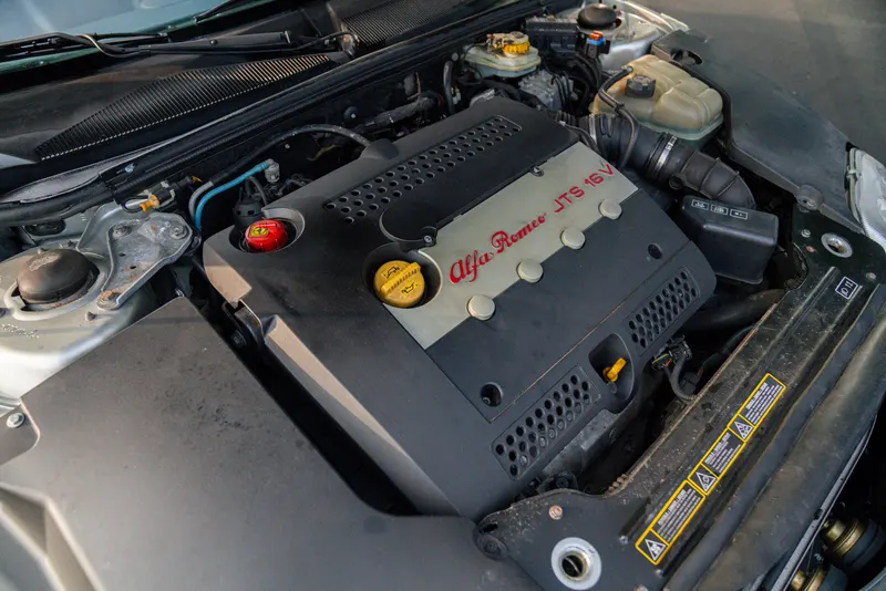 Alfa Romeo GTV 2.0 JTS 16V 55