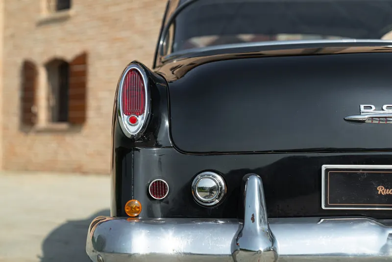 Dodge V-EIGHT 13