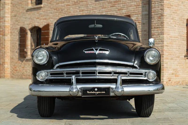 Dodge V-EIGHT 3