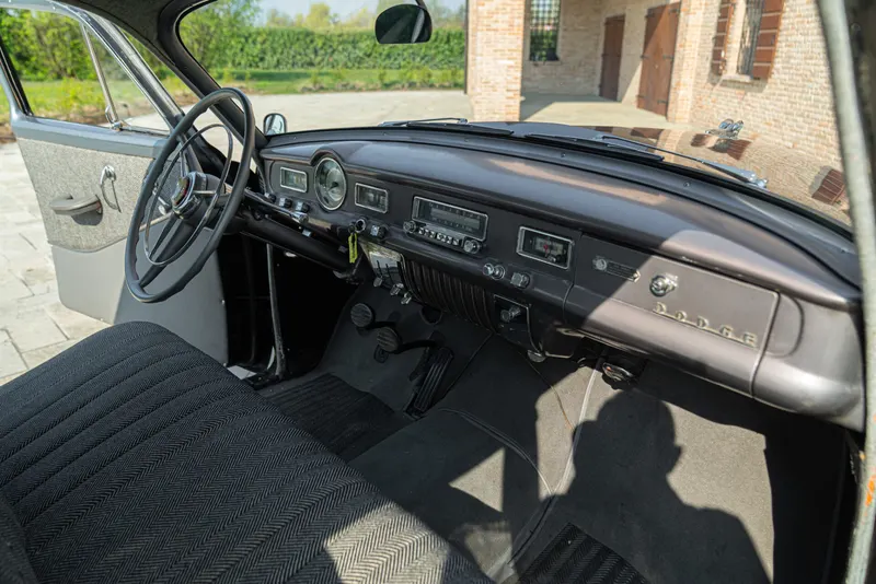 Dodge V-EIGHT 31