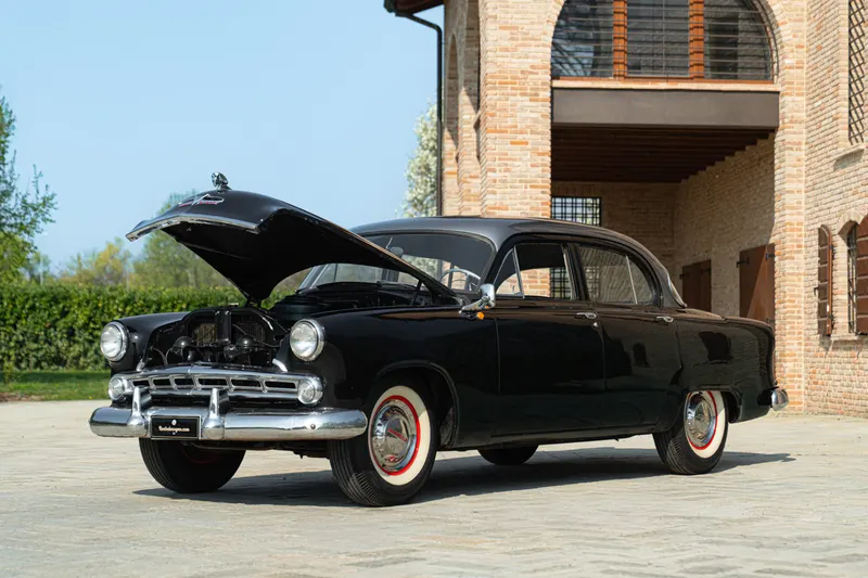 Dodge V-EIGHT 52