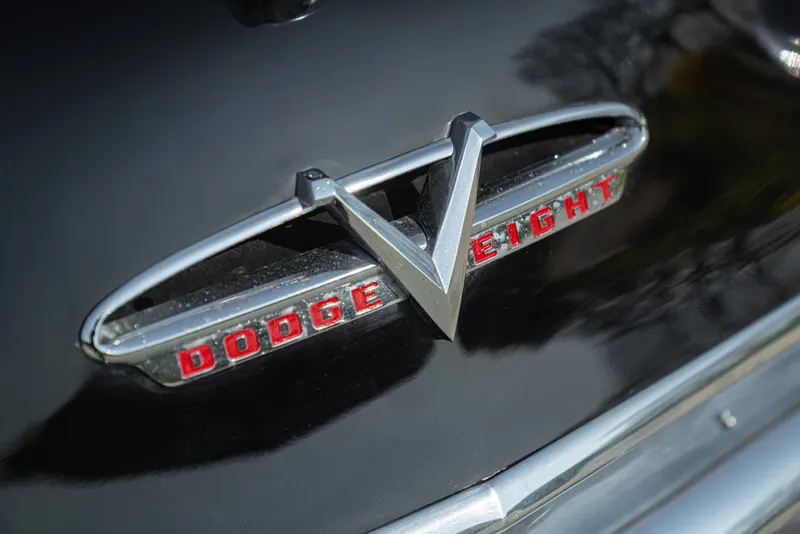 Dodge V-EIGHT 10