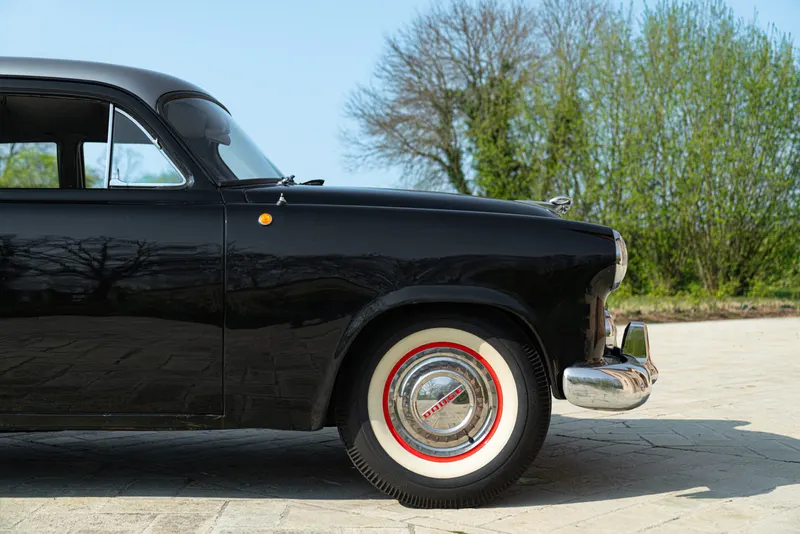 Dodge V-EIGHT 26