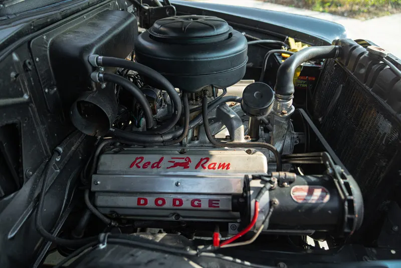 Dodge V-EIGHT 56