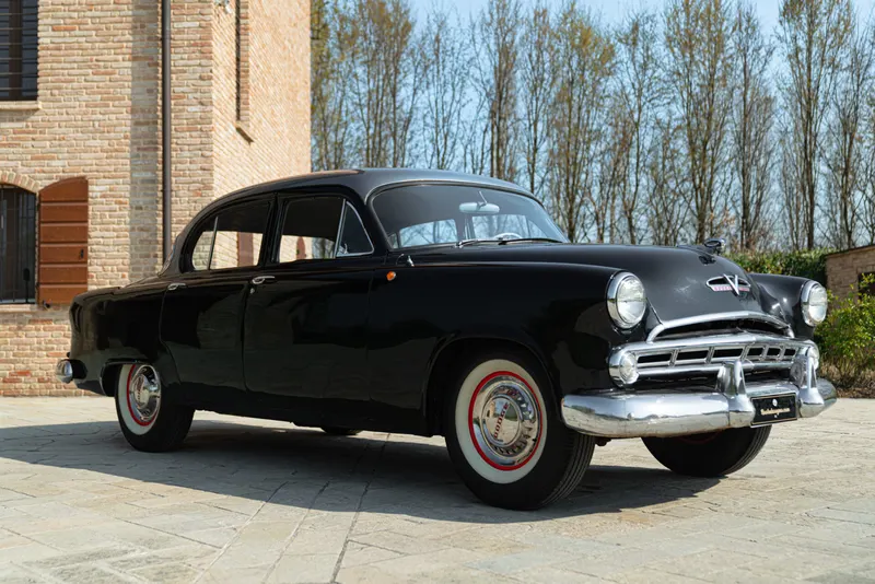 Dodge V-EIGHT 2
