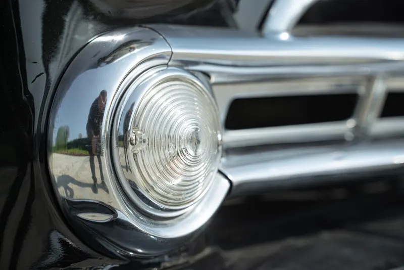 Dodge V-EIGHT 9