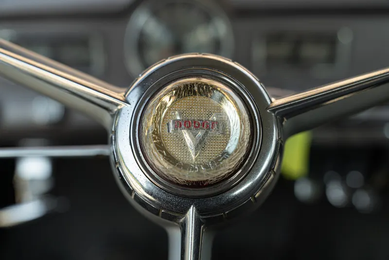 Dodge V-EIGHT 38