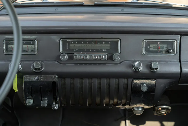 Dodge V-EIGHT 39