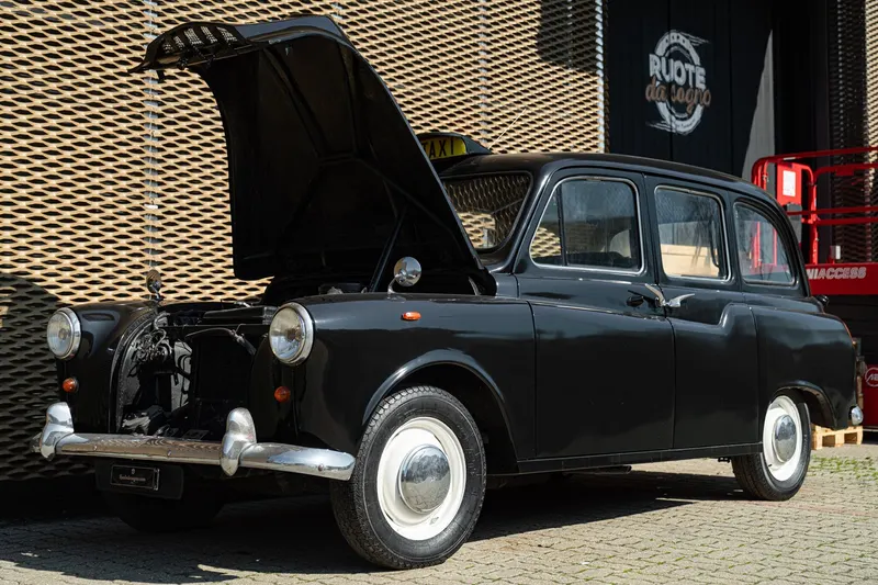 FX4 “LONDON TAXI” 33