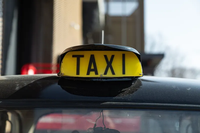 FX4 “LONDON TAXI” 10