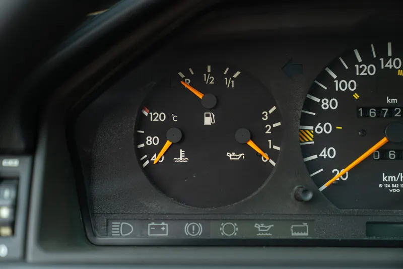 Mercedes-Benz 320 E 43