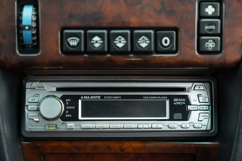 Mercedes-Benz 320 E 34