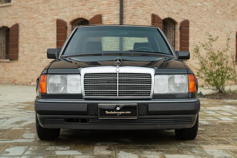 Mercedes-Benz 320 E 3