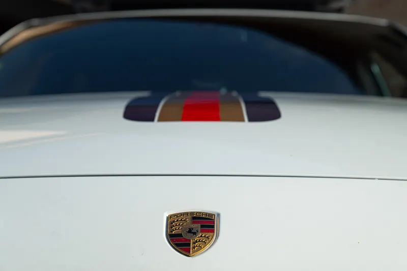 Porsche CAYENNE S LIVREA ROTHMANS 22