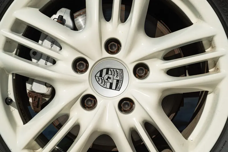 Porsche CAYENNE S LIVREA ROTHMANS 29