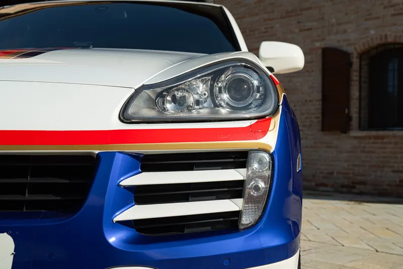 Porsche CAYENNE S LIVREA ROTHMANS 24
